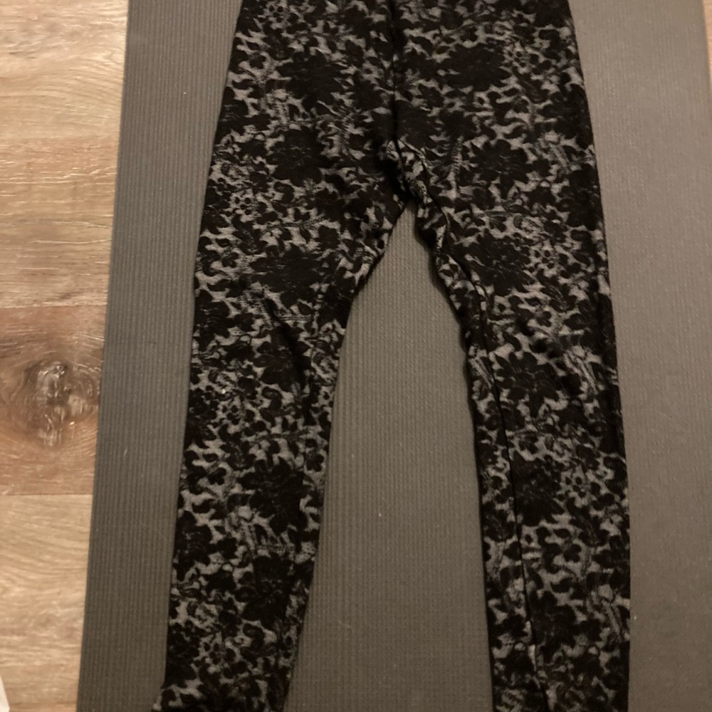Kids Black and Gray Patterned Leggings